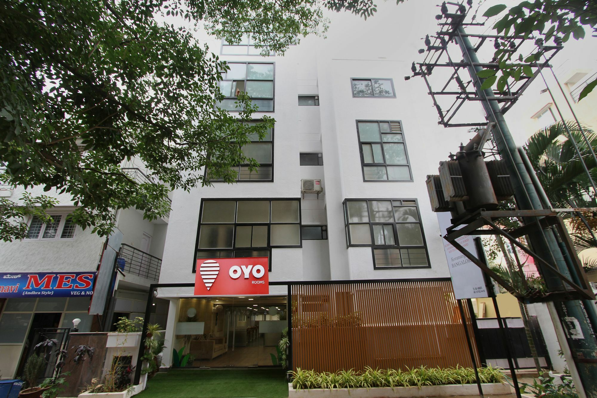 Capital O 5379 The Roy Grand Inns Bangalore Eksteriør bilde