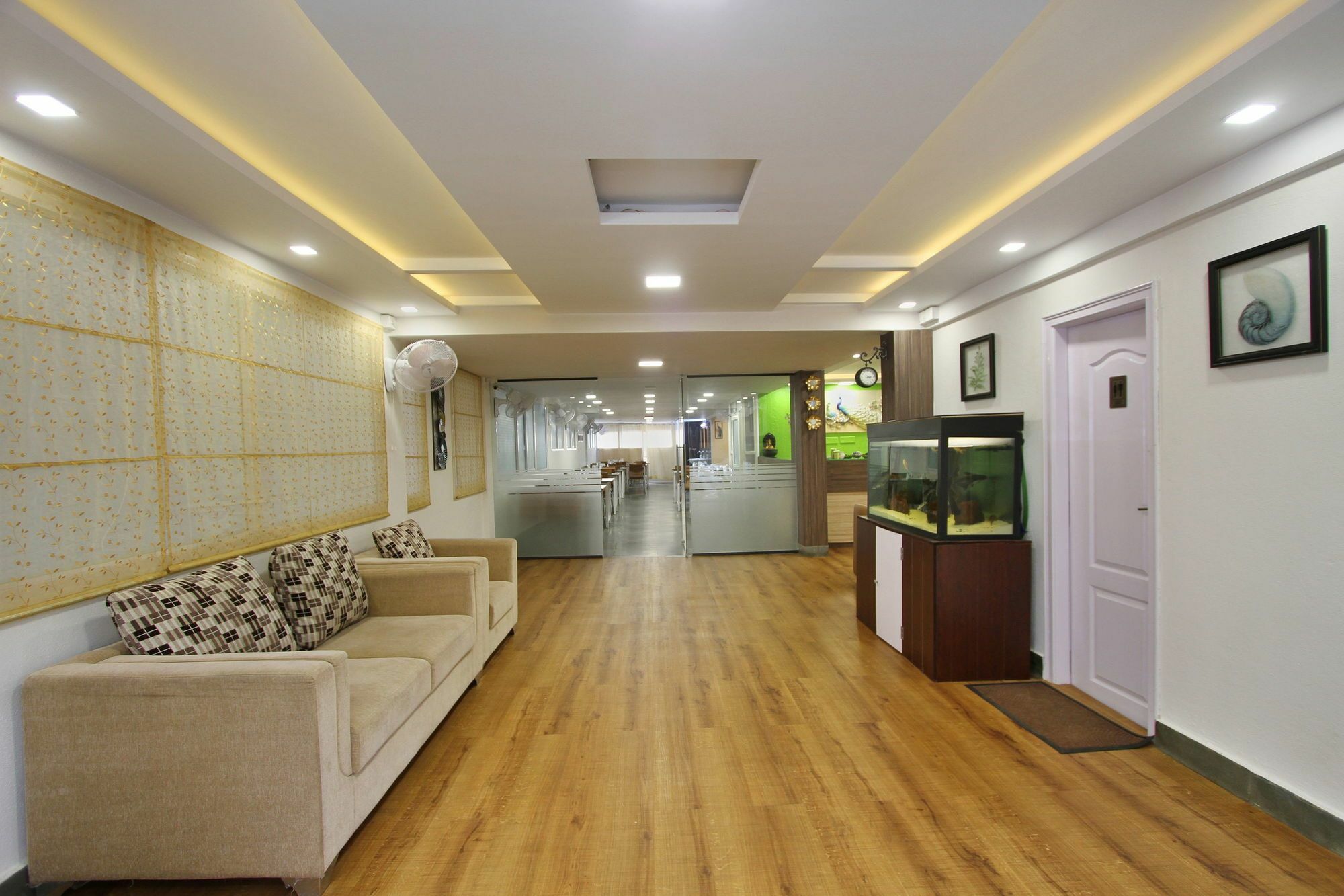 Capital O 5379 The Roy Grand Inns Bangalore Eksteriør bilde